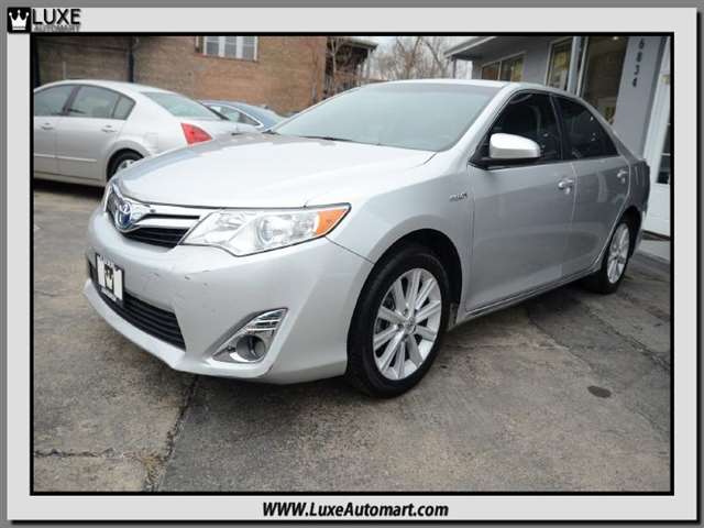 2014 Toyota Camry XLE 4dr Sedan